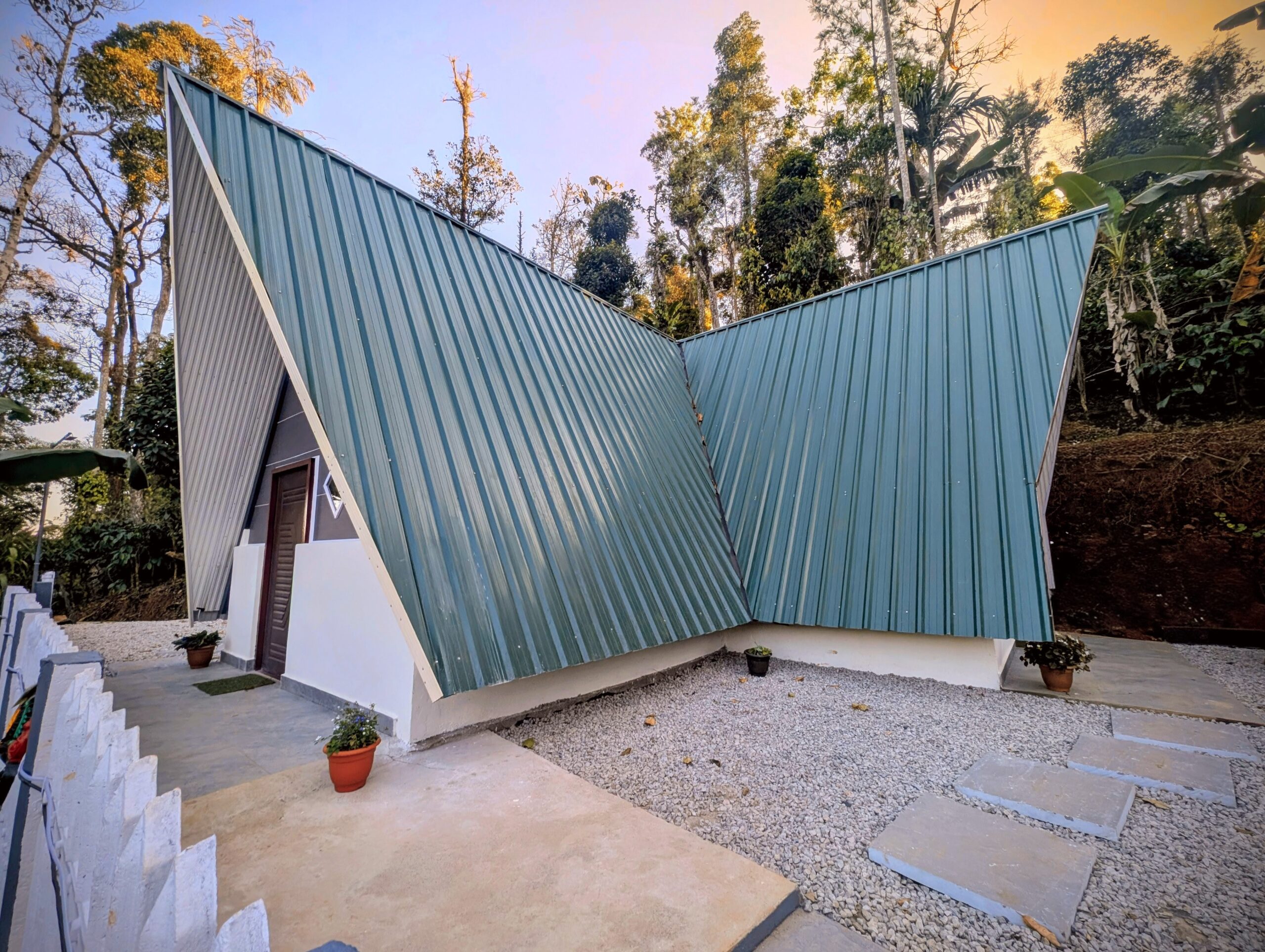 PXL_20251217_113052191.MP~2